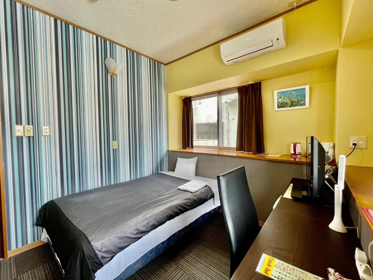 Hotel Time Rich Okinawa Esterno foto